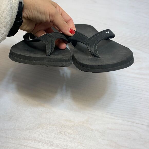 Nike Celso Black Women's Flip-Flop Sandals Size 9 - Picture 5 of 8